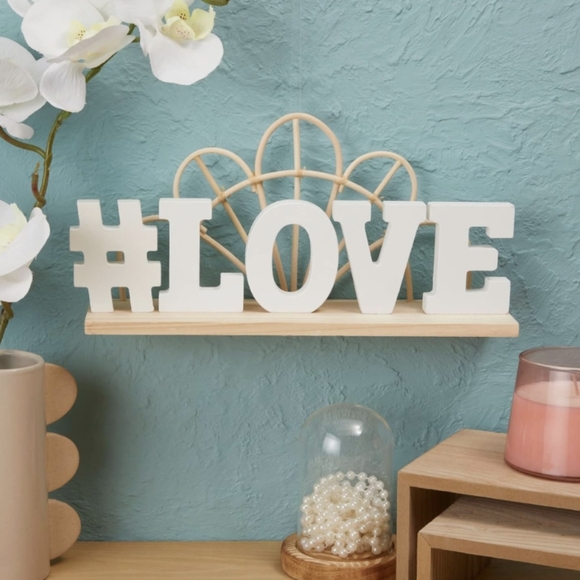 Decor - Picture 3 of 13